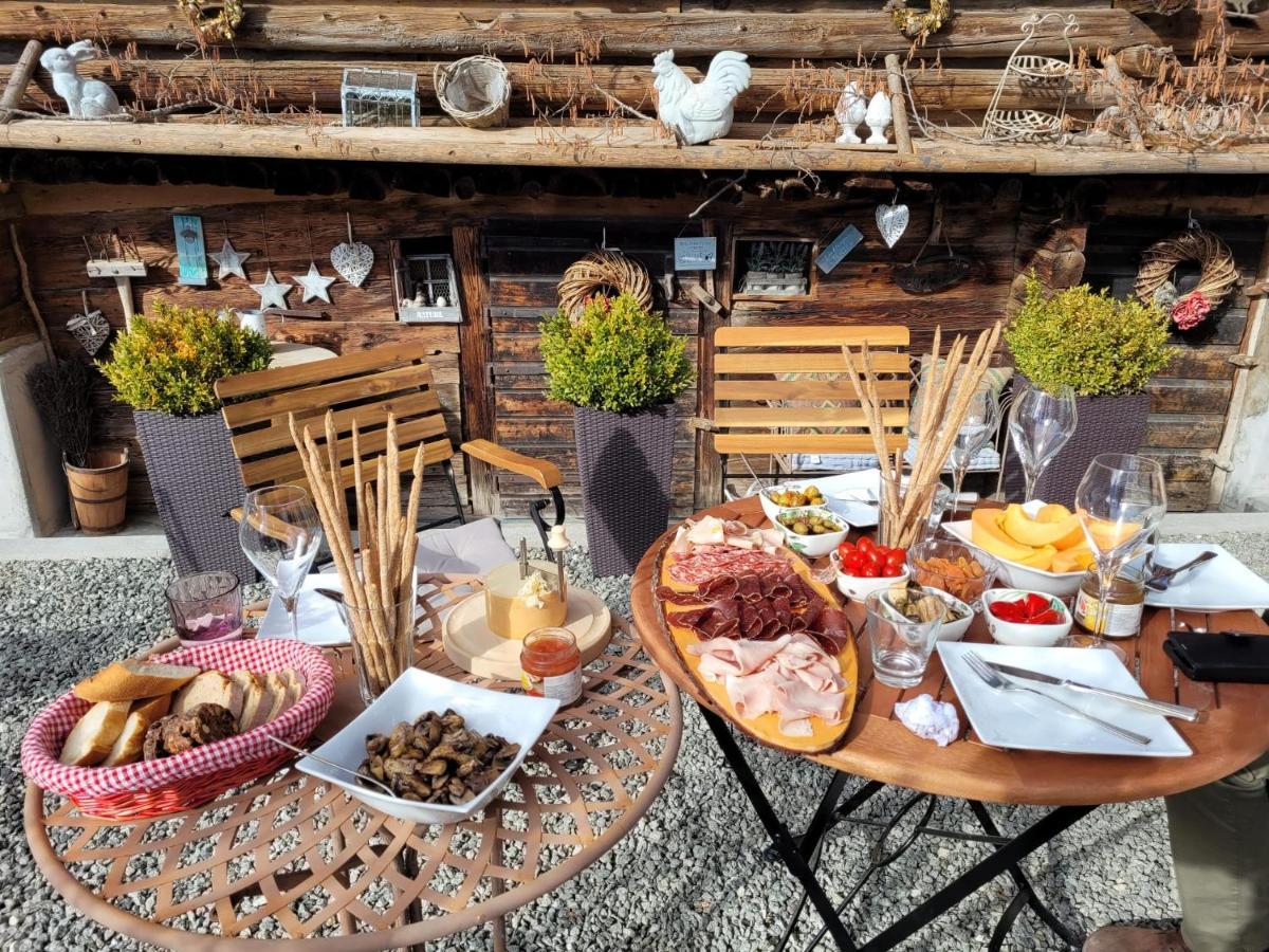 Chesa Prema Bed & Breakfast - Restaurant Disentis Exteriér fotografie